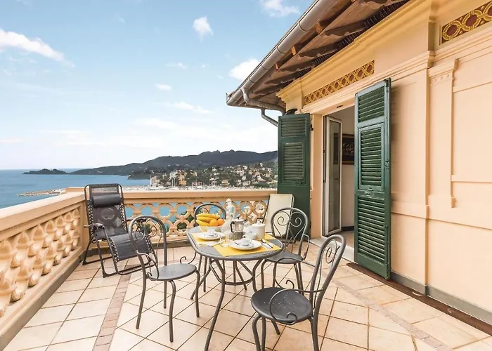 Apartment Holiday Casa Vip 01 *