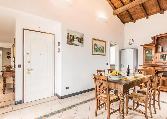 Apartment Holiday Casa Vip 01 *